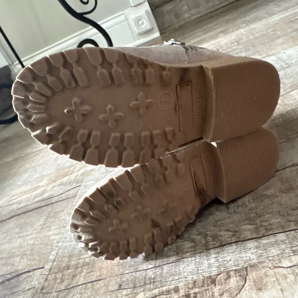 Toddler Girls Old‎ Navy Faux Suede Ankle Boots | Size 7 Zip & Buckle